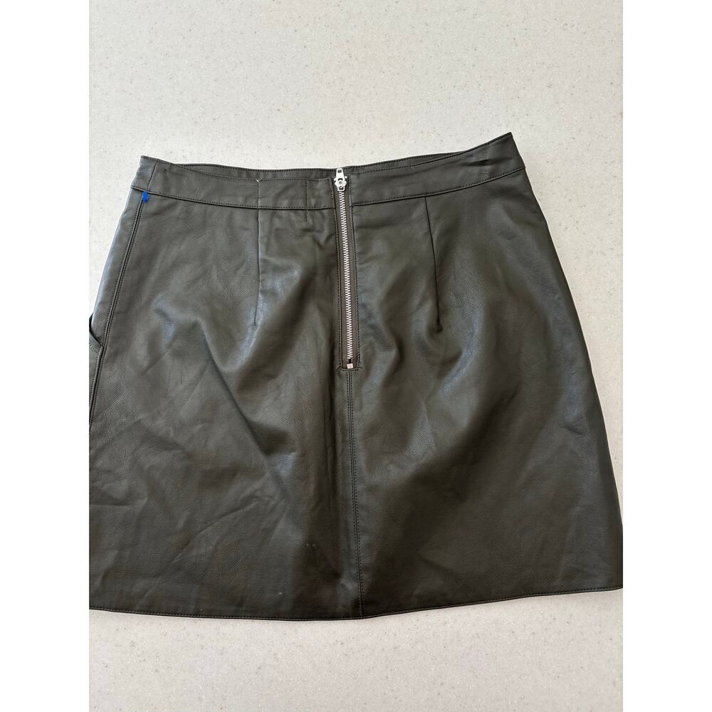 Harper Heritage Faux Leather Mini Skirt XS Olive Green A-Line Zip Back Pockets - Picture 10 of 13
